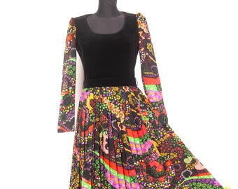 1970s West German Psychedelic Velvet Maxi Dress / Cotton Floral Boho Folk Dress / sz Small