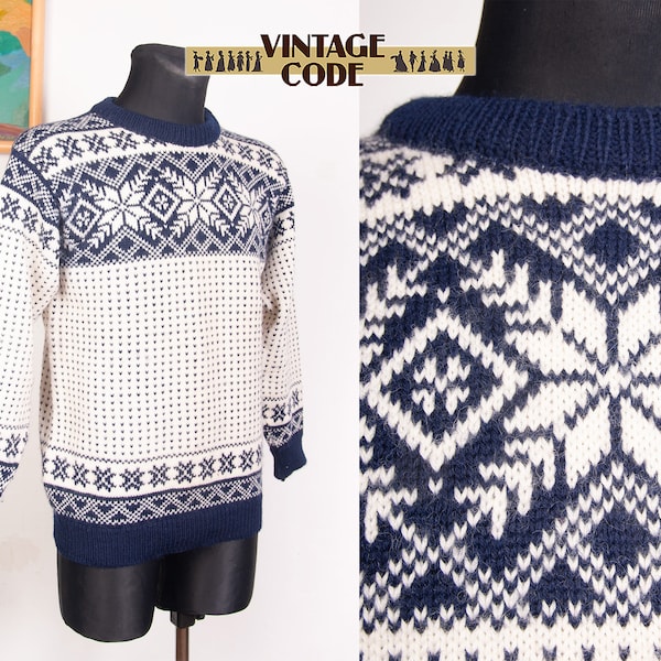 RARE Dale Of Norway Lake Placid 1980 Snowflakes sweater /Nordic Norway Morning Star Apre Ski Unisex sweater / size small to medium