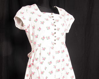 Vintage 50s 60s  White Floral Dirndl / Bavarian Friedl Mandl  Piqué Cotton Trachten / M L
