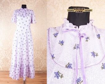 Robe à bretelles en dentelle lilas des années 70 de style victorien Belle victorienne / Robe à volants floraux à volants et à volants VTG / taille moyenne