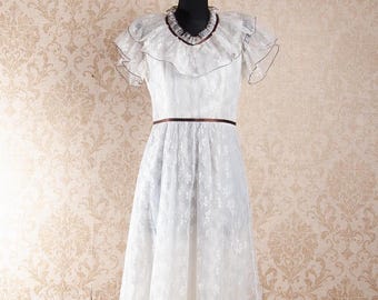 Vintage 70s Lace Prairie Wedding Dress White Ruffle Collar  Cottagecore Gunne Sax Style  / Small