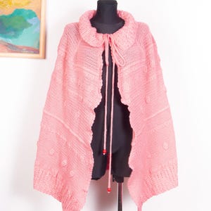 Victorian style pink crocheted cape  / Vtg cosplay Fairytale costume Pink Lolita cape  / Flower seller cape / small to medium