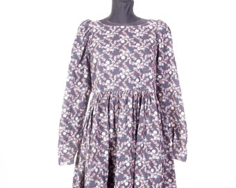 Vintage Laura Ashley Cotton Floral Dress / Romantic Loose Fit  Puff Sleeve Cottagecore Dress / M