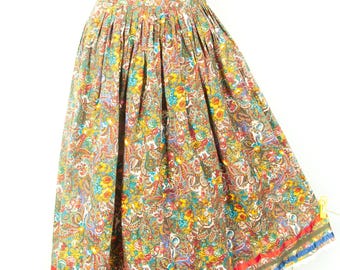 Vintage Cotton Dirndl Skirt / Prairie Floral Midi Austrian Folk Full Gathered High Waist / S M