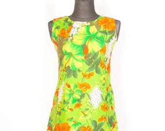 Vintage 60s Hawaiian Togs Cotton Barcloth Floral Shift Dress (Size M)