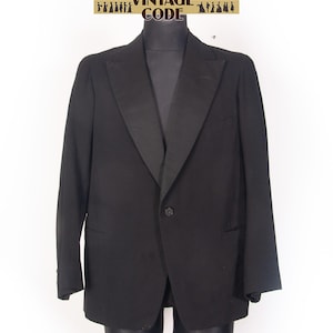 Vtg 40s Black wool Tuxedo Jacket Dinner Jacket  / Silk Peak lapels Formal  evening menswear  / Danish vtg / sz Medium