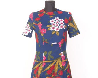 Sukienka mini Vtg z nadrukiem tropikalnych hibiskusów w stylu hippie z lat 60. i 70. w stylu Mod Hippie / rozmiar S