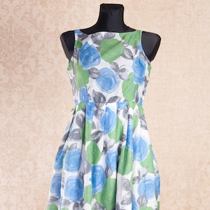 50s 60s vtg Airy Floral Full skirt  dress  / Sleeveless Full skirt Watercolor print Cocktail Party dress / sz Small