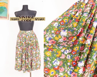 Flower Meadow print skirt with Pockets /  Vtg Cotton or Viscose Casual Simple Summer Cottagecore  skirt / sz XS