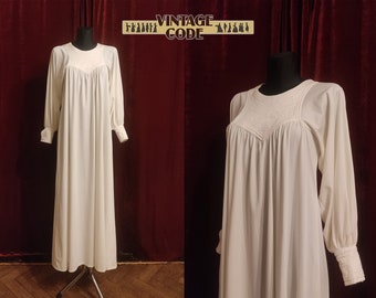 70s vtg White Trapeze Tent Maxi dress / Renaissance Medieval chemise gown dress  loungewear / Monet of London / small to medium