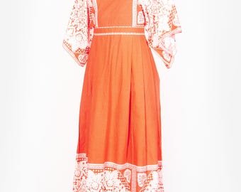 Vestido largo finlandés de algodón de los años 70: Estampado folclórico rojo, mangas acampanadas - Talla pequeña