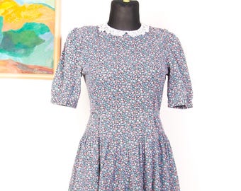 80s Vintage Floral White Lace Collar Cotton Dress with Pockets: Laura Ashley Style, Large