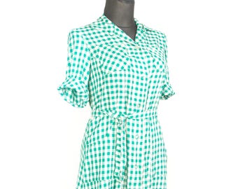 Vintage Green Gingham Shirtdress / Button-Down Midi Dress with Pockets / Cottagecore Picnic Style /  L