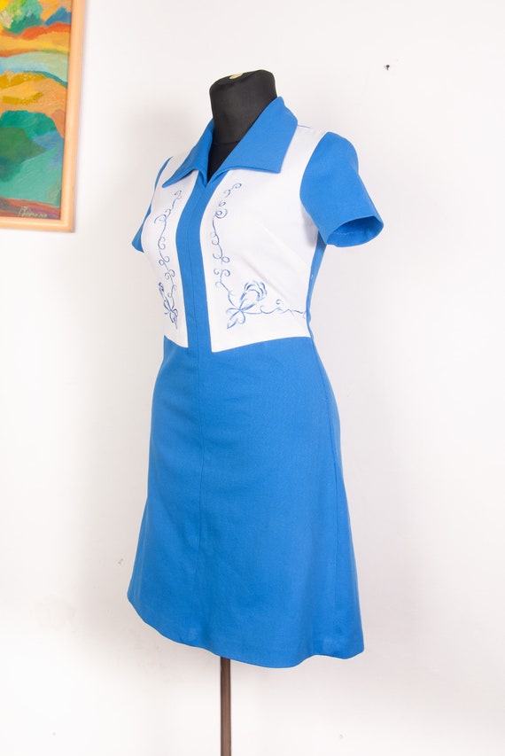 60s 70s short sleeve Mod dress / Blue white Short… - image 2