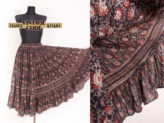 70s vtg Phool Indian Gauze Cotton Maxi Skirt / Ti… - image 1