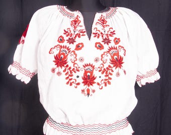 Vintage Hungarian Embroidered Blouse / Matyo Folk Peasant Top /  Penny Lane top /  M L