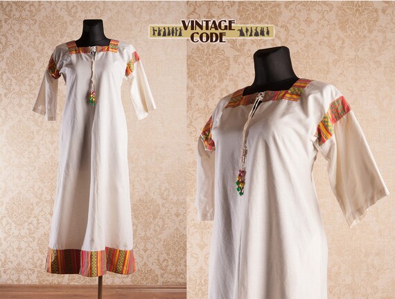 1970s vintage Arola White Ethnic Folk Caftan Kafta