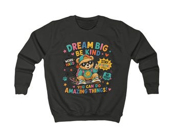 Barntröja | Dream Big Be Kind Tvättbjörn Grafisk, Positivt Budskap Kläder