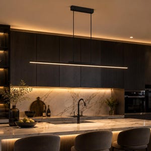 Lampadario a sospensione lineare a LED nero moderno, lampadario minimalista per isola cucina, apparecchio di illuminazione a soffitto regolabile.