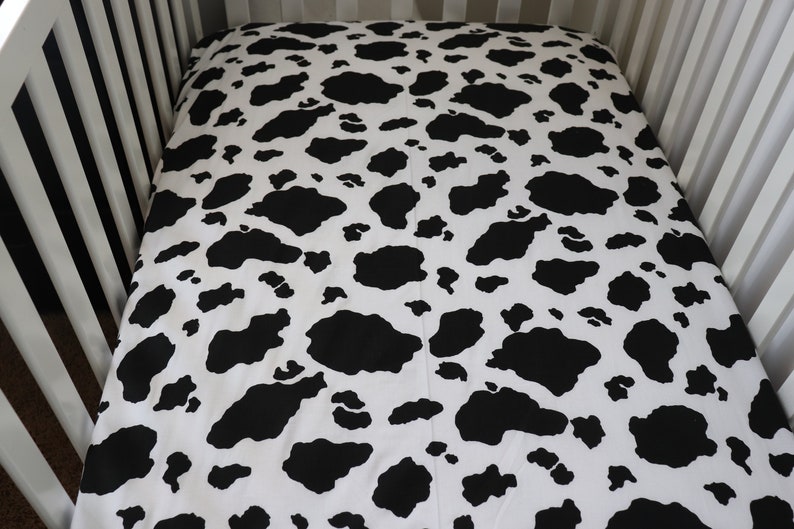 Black-and-White-Cow-Print-Crib-Sheet