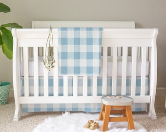 Regalo para baby shower, regalo para niño, regalo para mamá primeriza, artículo para la habitación del bebé, cuna a cuadros azul claro a juego.