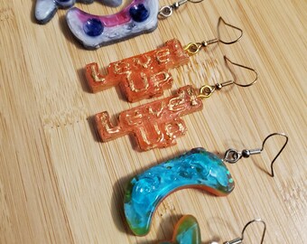Gamer Person Earrings - LEVEL UP & Game Controllers