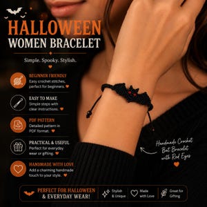 Op de afbeelding: Een zwarte gehaakte armband met een centraal vleermuismotief met twee kleine rode ogen. De armband heeft een verstelbaar koordontwerp met kleine zwarte kralen aan de uiteinden. De tekst op de afbeelding bevat HALLOWEEN WOMEN BRACELET, Simple. Spooky. Stylish. en Handmade Crochet Bat Bracelet with Red Eyes.