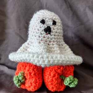 Surprise Halloween Ghost, Crochet halloweenie, amigurumi, Halloween toys, pumpkin season, adults toys