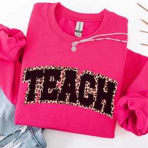 Sudadera con letras de la universidad, sudadera con estampado de leopardo para profesores, sudadera con estampado de leopardo para profesores, regalo para profesores, cuello redondo, regalo para profesores
