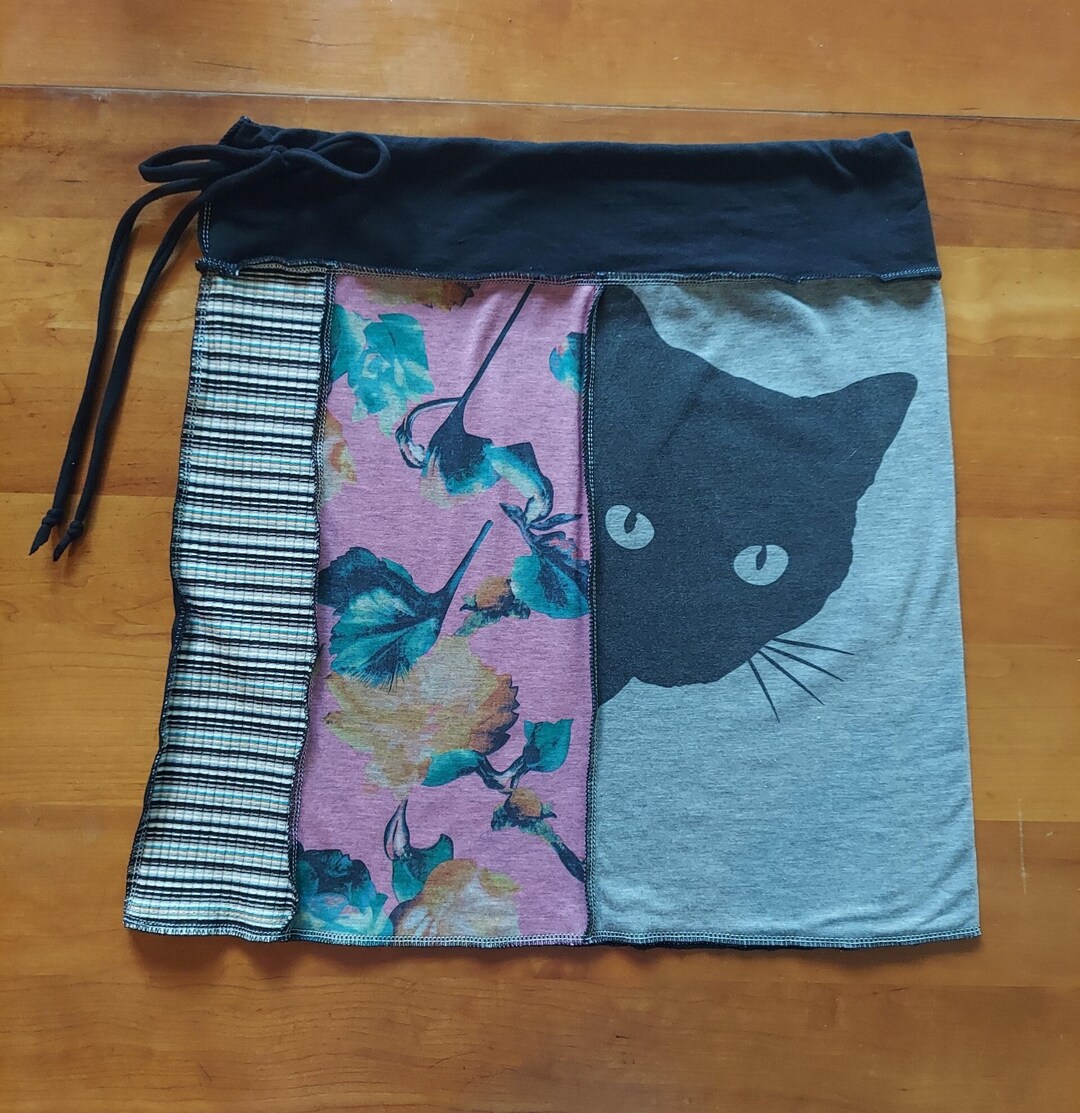S Upcycled Recycled Repurposed Black Cat Striped Floral Tshirt Skirt