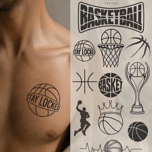 Può includere: Una collezione di disegni per tatuaggi digitali con illustrazioni a linee nere di palloni da basket, canestri, trofei e la sagoma di un giocatore. Il testo include SOULINE TATTOO, BASKETBALL, STAY LOCKED, BASKET e TATTOO COLLECTION PNG + JPG.