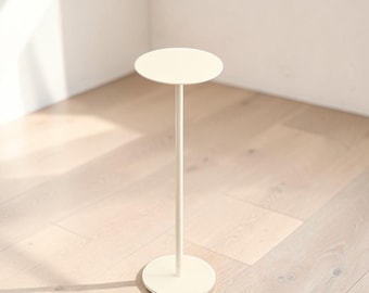 Nordic Round Side Table Scandinavian Coffee Table Modern Sofa End Table Minimalist Bedside Table for Living Room