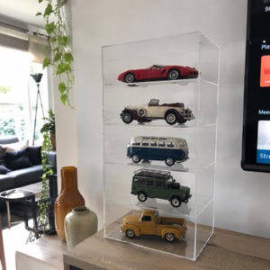 Vetrina in acrilico per modellini di auto in scala 1:18 | Vetrina impilabile con coperchio | Vetrina antipolvere per collezionisti di modellini