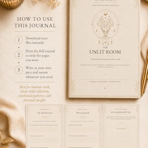 Puede incluir: Un diario de color beige titulado The Unlit Room con una ilustración de un ciervo y un árbol en la portada. El texto incluye Ritual Secreto y A journal for what you'd rather avoid. Tres páginas interiores muestran ejercicios guiados y líneas.