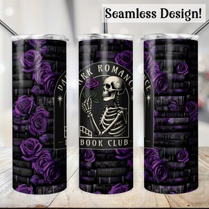 Papier d'emballage pour verre romantique sombre, transfert de coupe du club de lecture sans couture 20 oz, pile de fleurs livresques PNG, fichier de conception pour sublimation maigre 20 oz roses pourpres