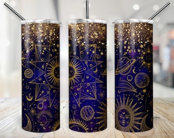 Puede incluir: Tres vasos de acero inoxidable con un diseño celestial dorado y azul. El diseño presenta planetas, estrellas, lunas y un sol con cara.