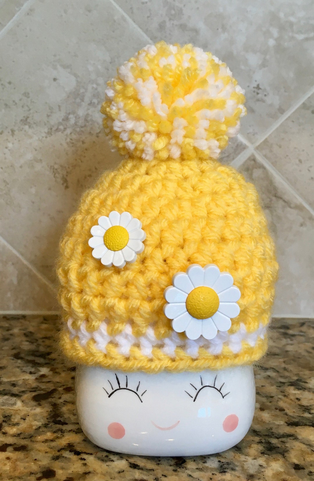 Marshmallow Mug Daisy Flower Hat, Marshmallow Mug Daisy Hat With Pom