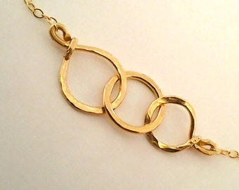 3 Circle Bracelet for 3 Daughters 3 Sisters 3 bestfriend gift for wife Mom gifts from daughter aunt cousin grandma 30th birthday women gift