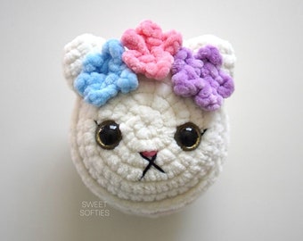 Kitty Cat Macaron haak PDF-patroon · Amigurumi voedsel zoete traktatie dessert bloem kroon garen knuffeldier pluche pop gratis haakpatroon