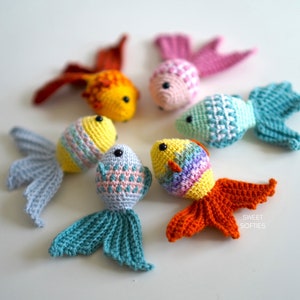 Mosaic Goldfish Crochet Pattern Fish Amigurumi Tutorial Keychain Charm No Sew Easy Beginner Stuffed Animal Toy Unisex Colorful Yarn Cute image 1