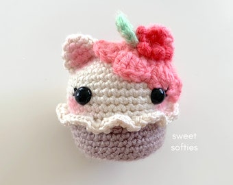 Kitty Cat Strawberry Frosted Cupcake Dessert, Free Crochet Pattern (DIY Tutorial quick easy cute kawaii beginner yarn amigurumi knitting)