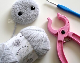 Petit écureuil volant au crochet · Tutoriel amigurumi avec coutures