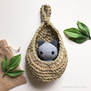 Free Crochet Pattern: Teardrop Hanging Baskets DIY Tutorial quick easy cute home decor container planter plant cozy beginner yarn knitting image 2