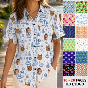 Puede incluir: Una camisa blanca de manga corta con botones y un patrón azul repetitivo de palmeras, veleros y flores, intercalado con múltiples retratos fotográficos personalizados de un rostro humano y un rostro de gato en toda la tela.