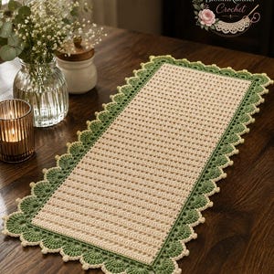 Häkelanleitung für einen Tischläufer, PDF, Salbeigrün, Creme, Muschelbordüre, Landhausstil, Anfängerfreundlich, Tischdekoration.