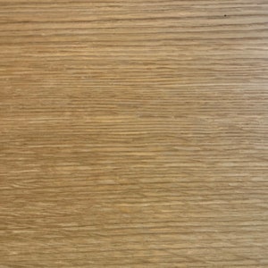 MUESTRA DE MADERA DURA - Roble blanco o nogal oscuro - con lado mate de poliéster y lado de madera sin tratar