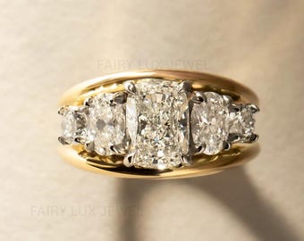Verlovingsring met vijf kussenvormige moissanite stenen: unieke ring met gespleten band en ronde ovale accenten, 14 karaats geelgoud, perfecte trouwbelofte.