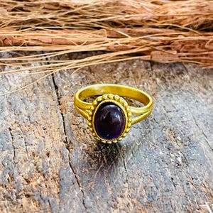 Amethyst Ring, Oval Brass Statement Ring, 18K Gold Plated Boho Jewelry, Vintage Gemstone Ring for Women, Beaded Halo Split Band