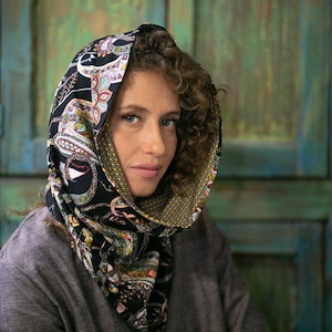 Foulard infini à col Sarf à capuche