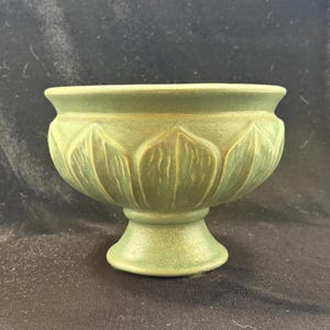 Vintage Haeger Pottery Ceramic Matte Green Pedestal Bowl Jardiniere Cache Pot Planter
